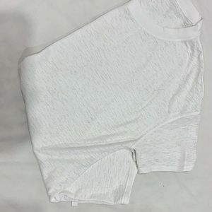 White Lululemon shirt